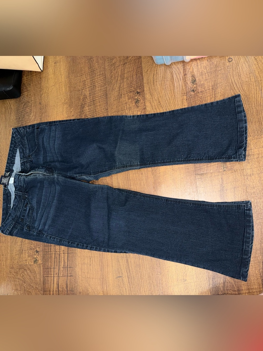 Women's Dark Blue Skinny Jeans with Subtle Fade